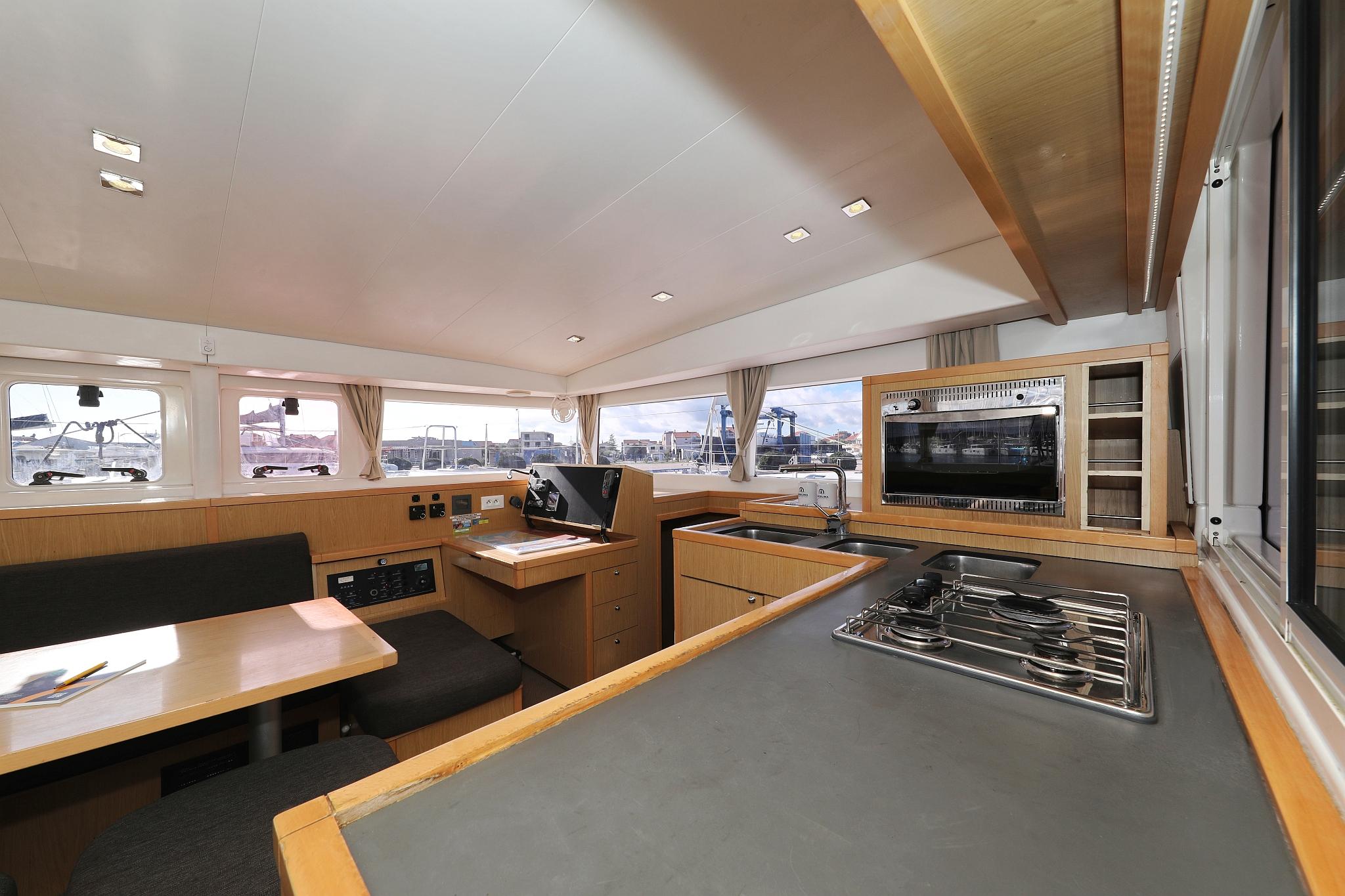 Lagoon 400 S2 - 4 + 2 cab. - Maja V, picture 13