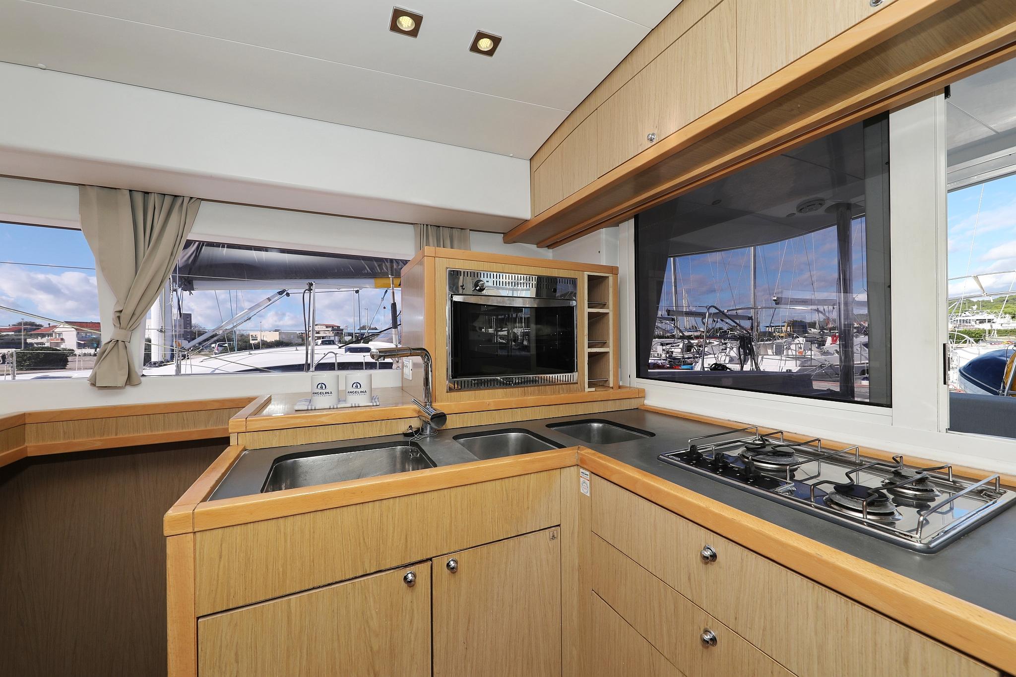 Lagoon 400 S2 - 4 + 2 cab. - Maja V, picture 19