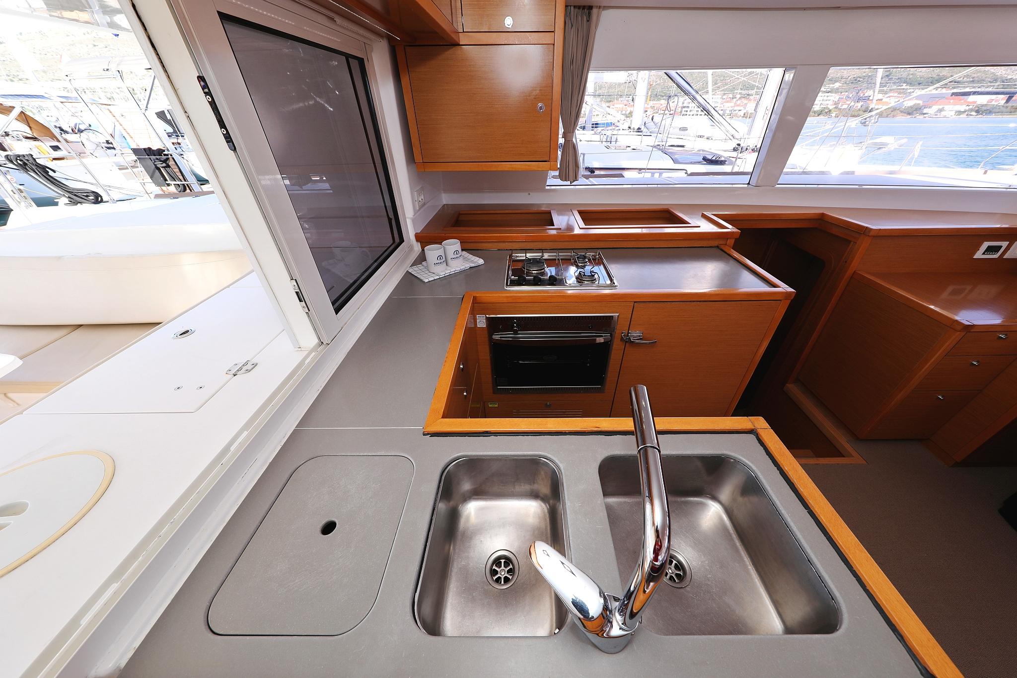 Lagoon 450 - 4 + 2 cab. - Dorka V, picture 19