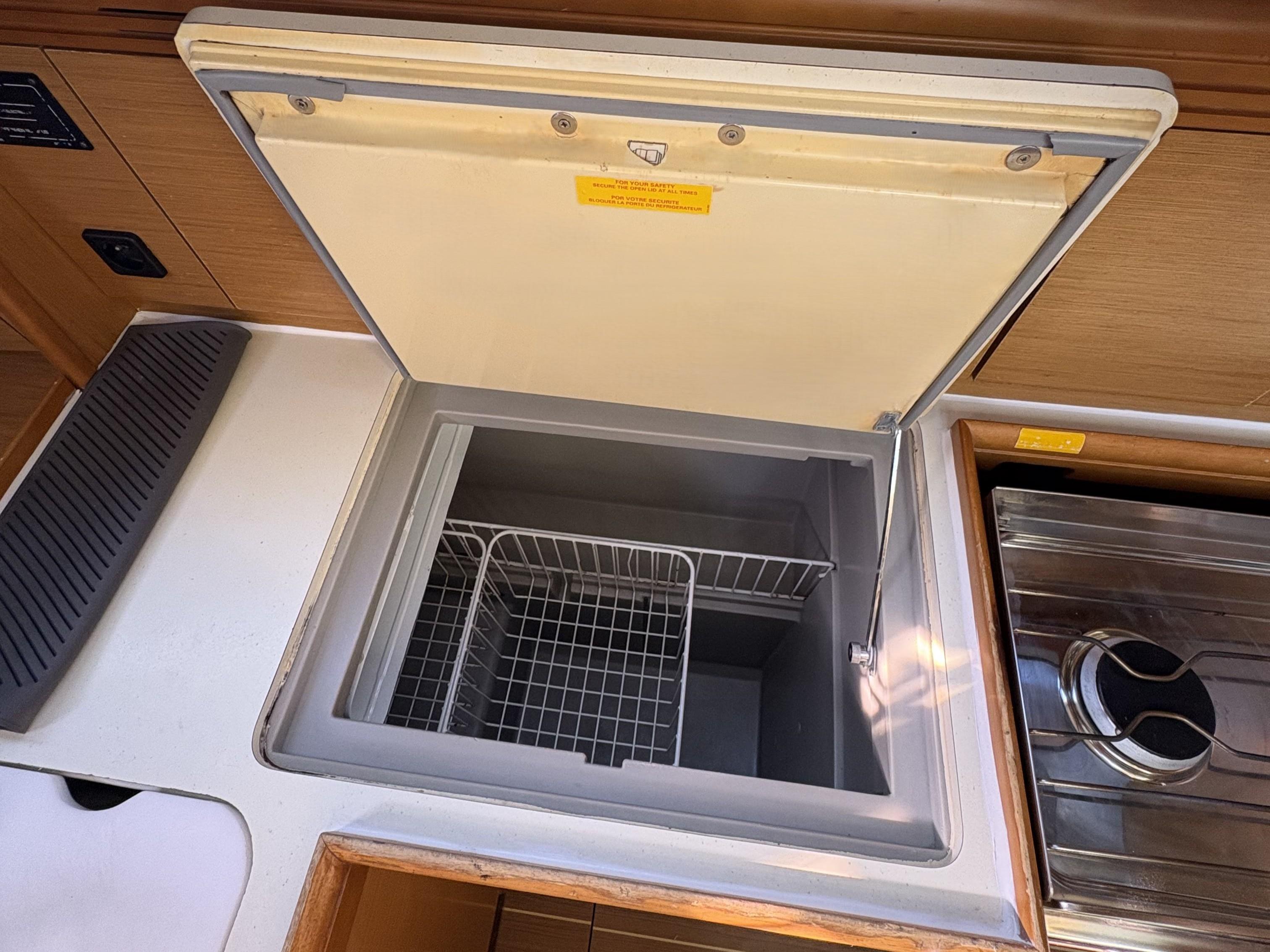 Sun Odyssey 36i - Sail Mira, picture 15